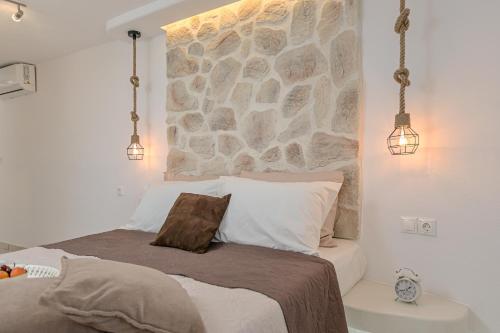 Geolenas Home - Naxian Old Agora