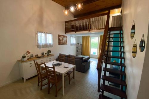 Au calme avec vue magnifique à Saint Maximin (Au calme avec vue magnifique a Saint Maximin) in Corps