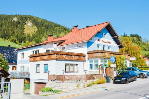 Stuhleck s'Platzl Pension 6,6 km von Kurhausstraße entfernt