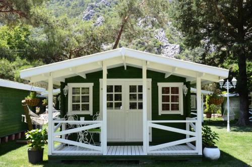 Lukkies Lodge Cirali - Çıralı