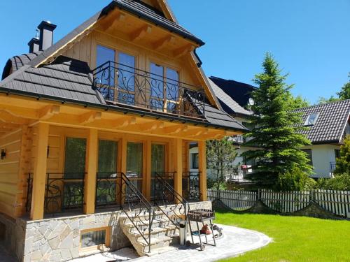 Three-Bedroom House image 7
