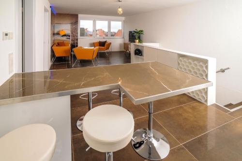 Apartment - Split Level image 10