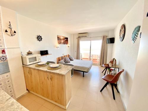 Stylish Fuengirola Studio with Panoramic Sea View, Fuengirola (Foto 6)