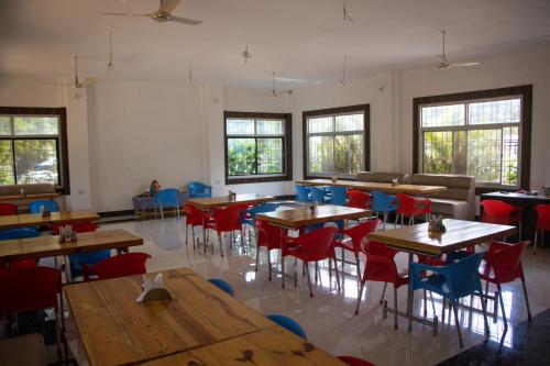 レストラン, Vrindavan Gopala Resort in ジャバルプール