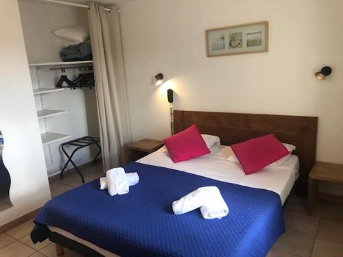 1 double bed