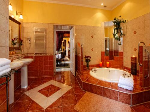 Hotel Europejski - image 11