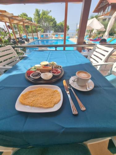 Hotel Gjoci - image 5