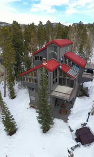 Bear Peak Lodge - 1 Mile To Gondola & Great Views!