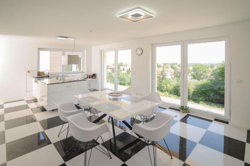 Apartment - Split Level image 1