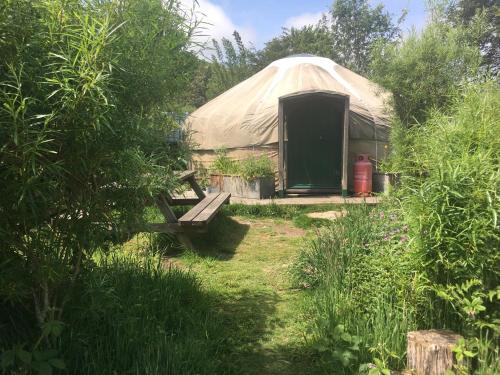 Yurt luxury + Bathhouse in Stoke Climsland