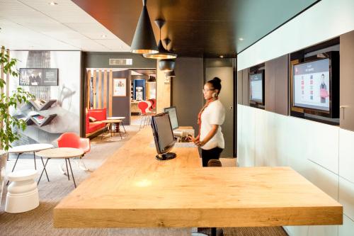 Lobby, ibis Paris Gennevilliers in Gennevilliers