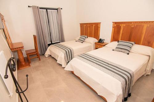 320285826 Hotel Danini