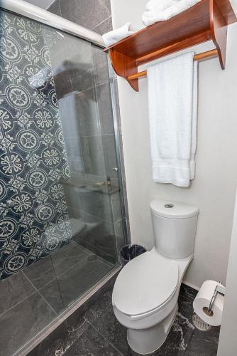 320287285 Hotel Danini