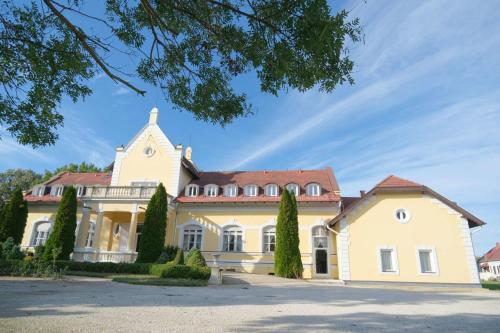 Rosenberg Kúria - Chambre d'hôtes - Táplánszentkereszt