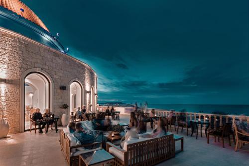 Bar/lounge, Mitsis Laguna Resort & Spa in Crete Island