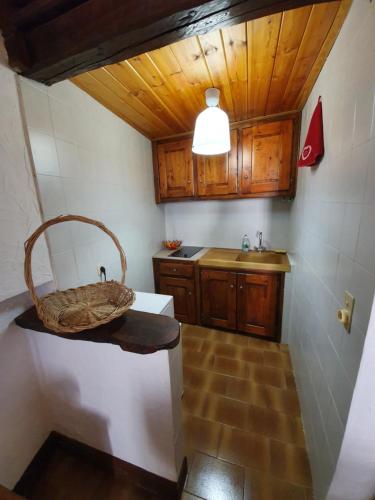 keuken, Un studio, une Histoire : Le palais Gubernatis. in Saint-Martin Vesubie