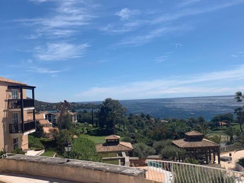 Exterior view, Vacances Cap Esterel Apartment - Agay in Saint-Raphael