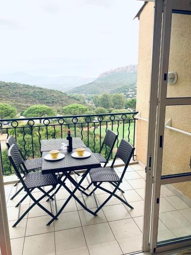 Exterior view, Vacances Cap Esterel Apartment - Agay in Saint-Raphael