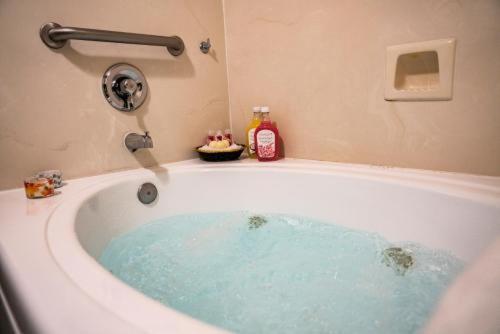 เดย์ อินน์ บาย วินด์แฮม คอนคอร์ด (Days Inn by Wyndham Concord) in คอนคอร์ด (CA)