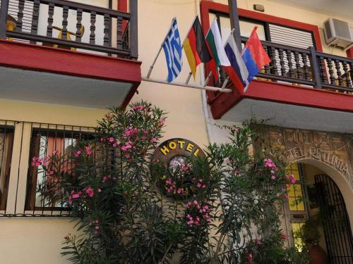 Room in BB - Welcome To Hotel petunia, In Neos-marmaras,xalkidiki ,greece, triple room 1