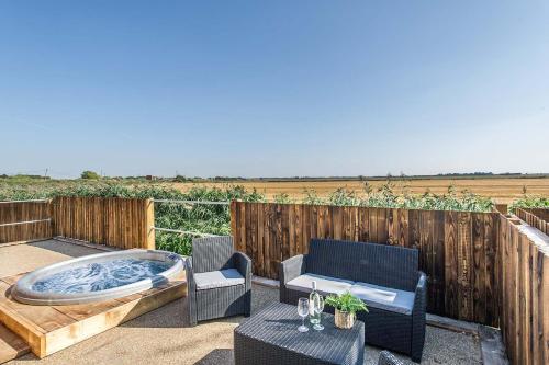 The White Horse Holiday Park - Caravan Park