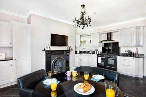 Picture of Central Harrogate Townhouse Apartment With Parking