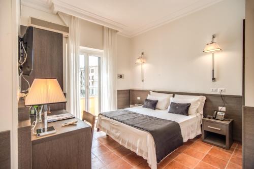 1 queen bed