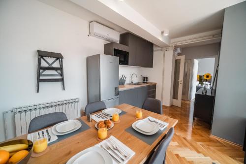 Lux Apartments