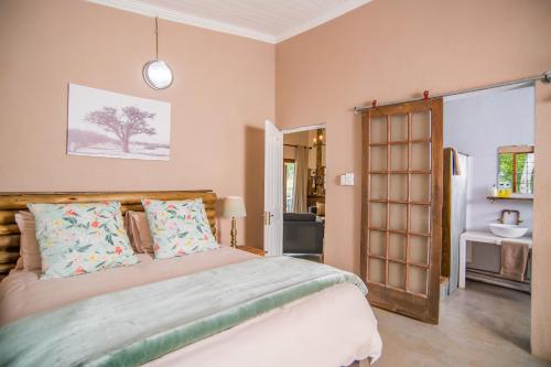 Caracal Lodge Room Type - Impala Cottage Caracal Lodge Room Type - Impala Cottage
