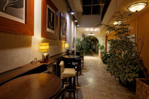 Enjoy Inn - image 2