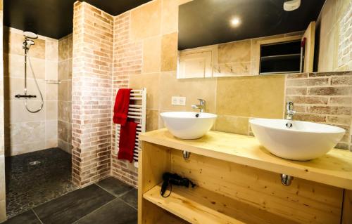 Chalet image 4