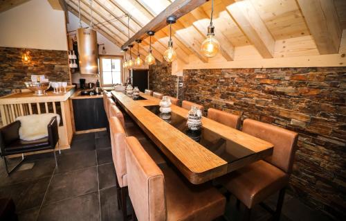 Chalet image 3