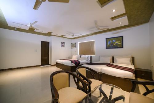 room detail thumbnail 0