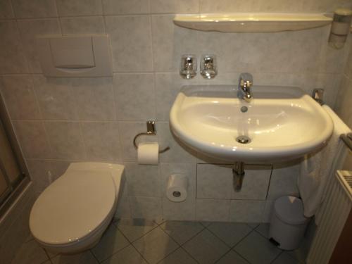 Central-Classic Hotel Room Type - Triple Room