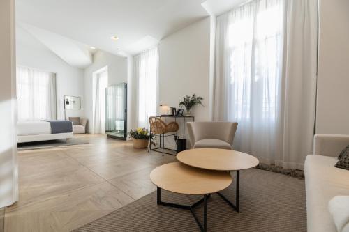 Presidential Suite image 6