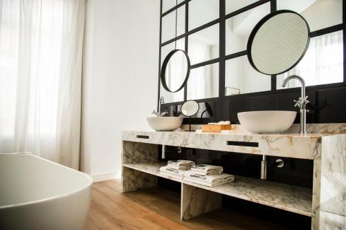 Presidential Suite image 7