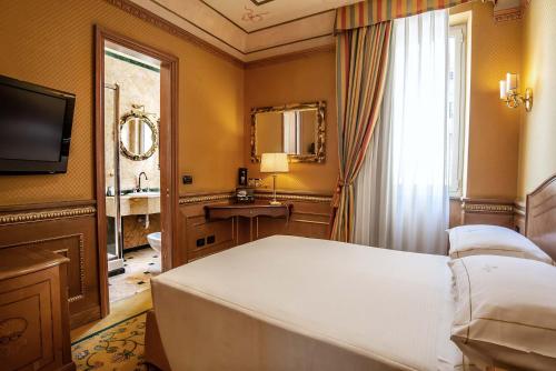 River Palace Hotel - image 8