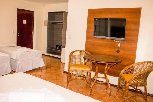 Deluxe Family Room image 6