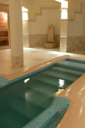 Öreg Miskolcz Hotel - image 3