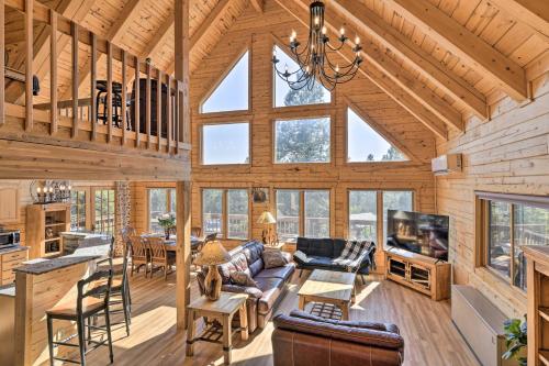 Luxe Cabin in Woods with Wraparound Deck and Fire Pit!