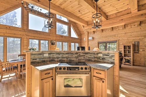 Lazy Beaver Lodge Pagosa Cabin with Deck, Fire Pit in Pagosa Springs, USA