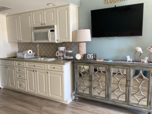 Le Boot Oceanfront Suites - image 11