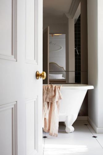 Alphen Boutique Hotel