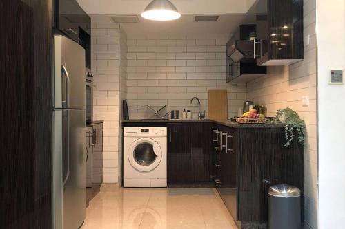 Luxury Apartment in Awesome Location in Amman - image 9