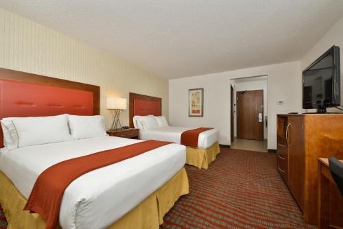 Holiday Inn Express Boston/Milford Hotel, an IHG Hotel