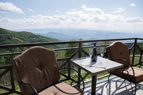 Dvori Sky View E13 Kopaonik - free private parking