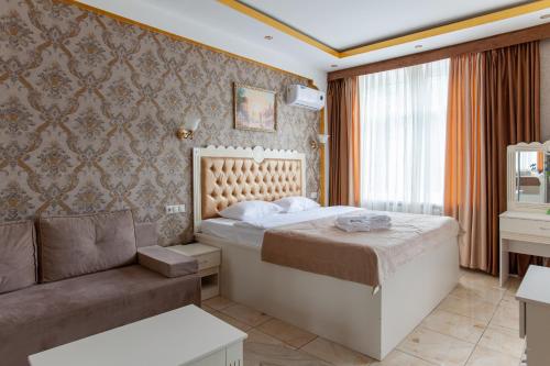 Hotel Elux - main image