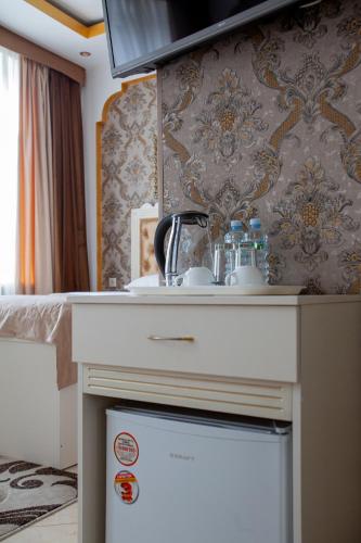 Hotel Elux - image 12