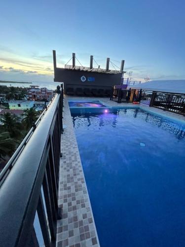 Peldbaseins, Coral View Hotel & Resort in Caye Caulker