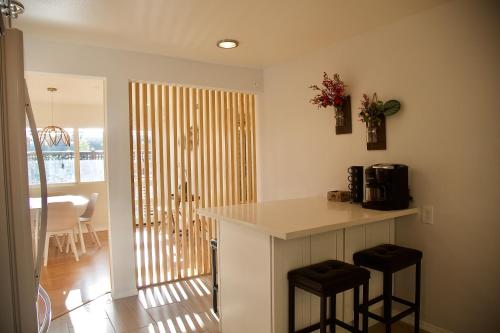 Private Seattle Getaway Home Near Lake Washington! detail